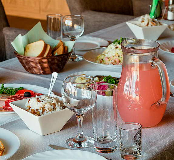 Как организовать поминальное мероприятие в астане: выбор места, меню и правила проведения